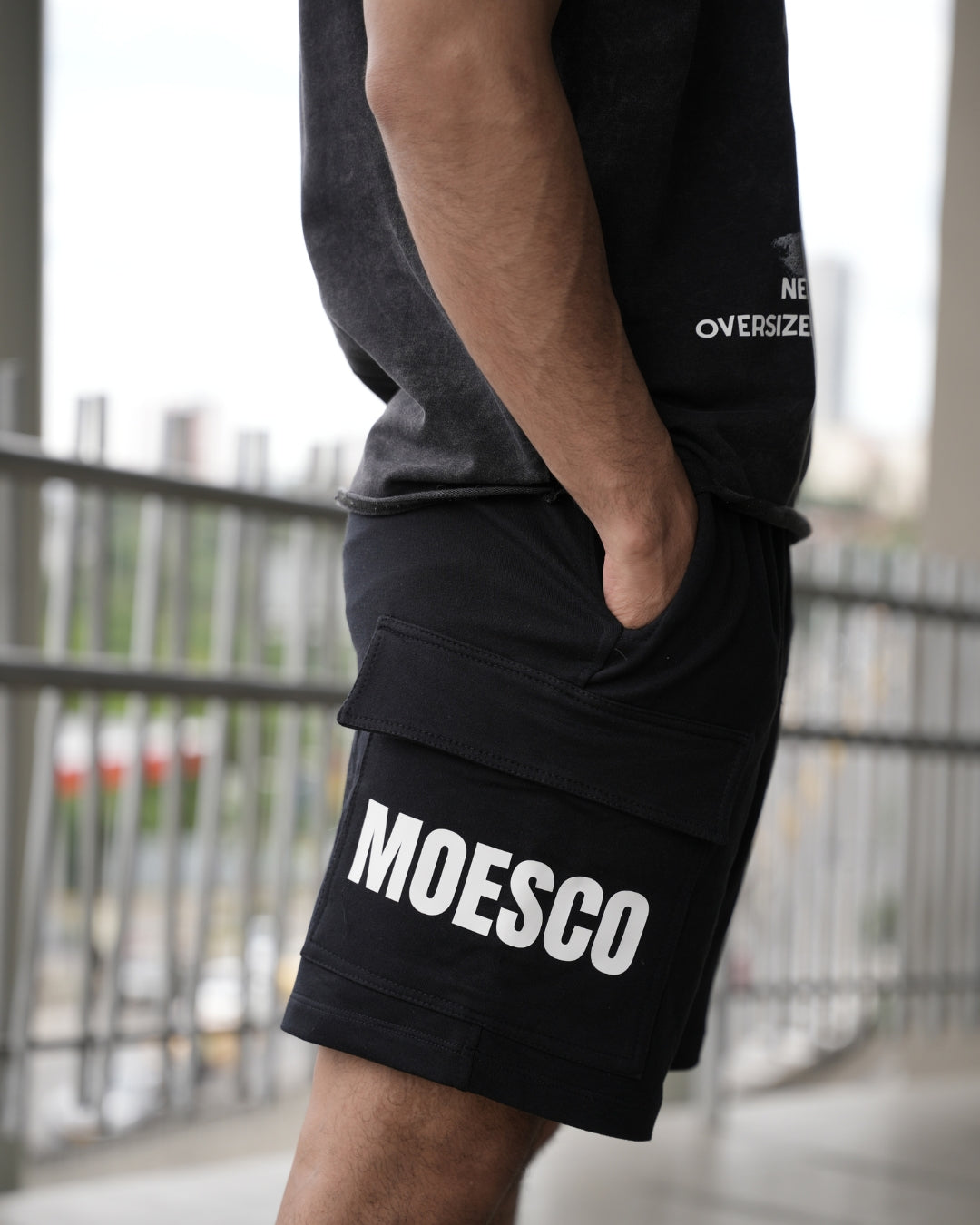 BASIC MOESCO CARGO SHORTS BLACK MAN