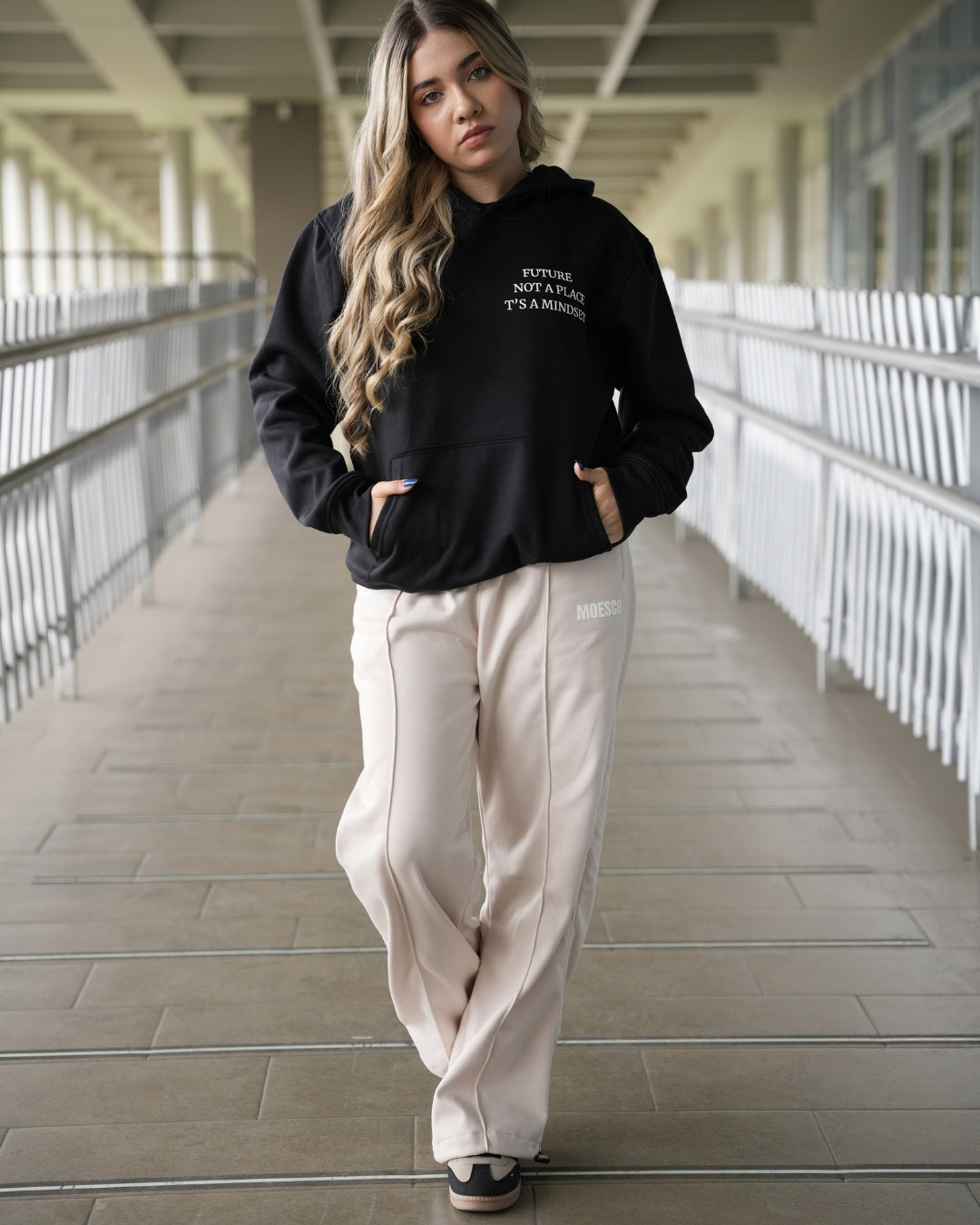 MOESCO LOGO SWEATSHIRT PANTS BEIGE WOMAN