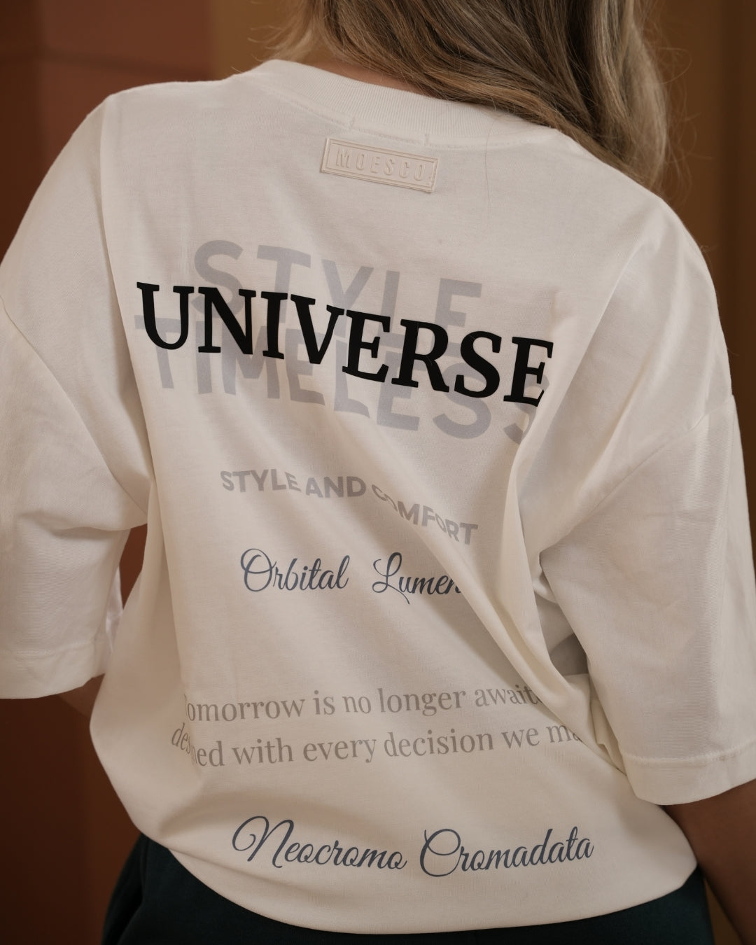 UNIVERSE T-SHIRT WHITE WOMAN