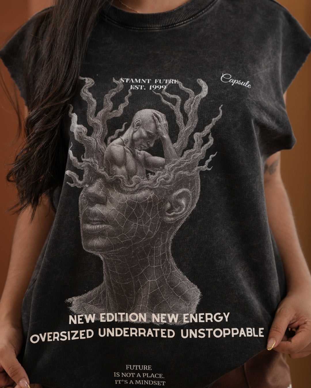 NEW EDITION ACID WASH SLEEVELESS T-SHIRT BLACK WOMAN