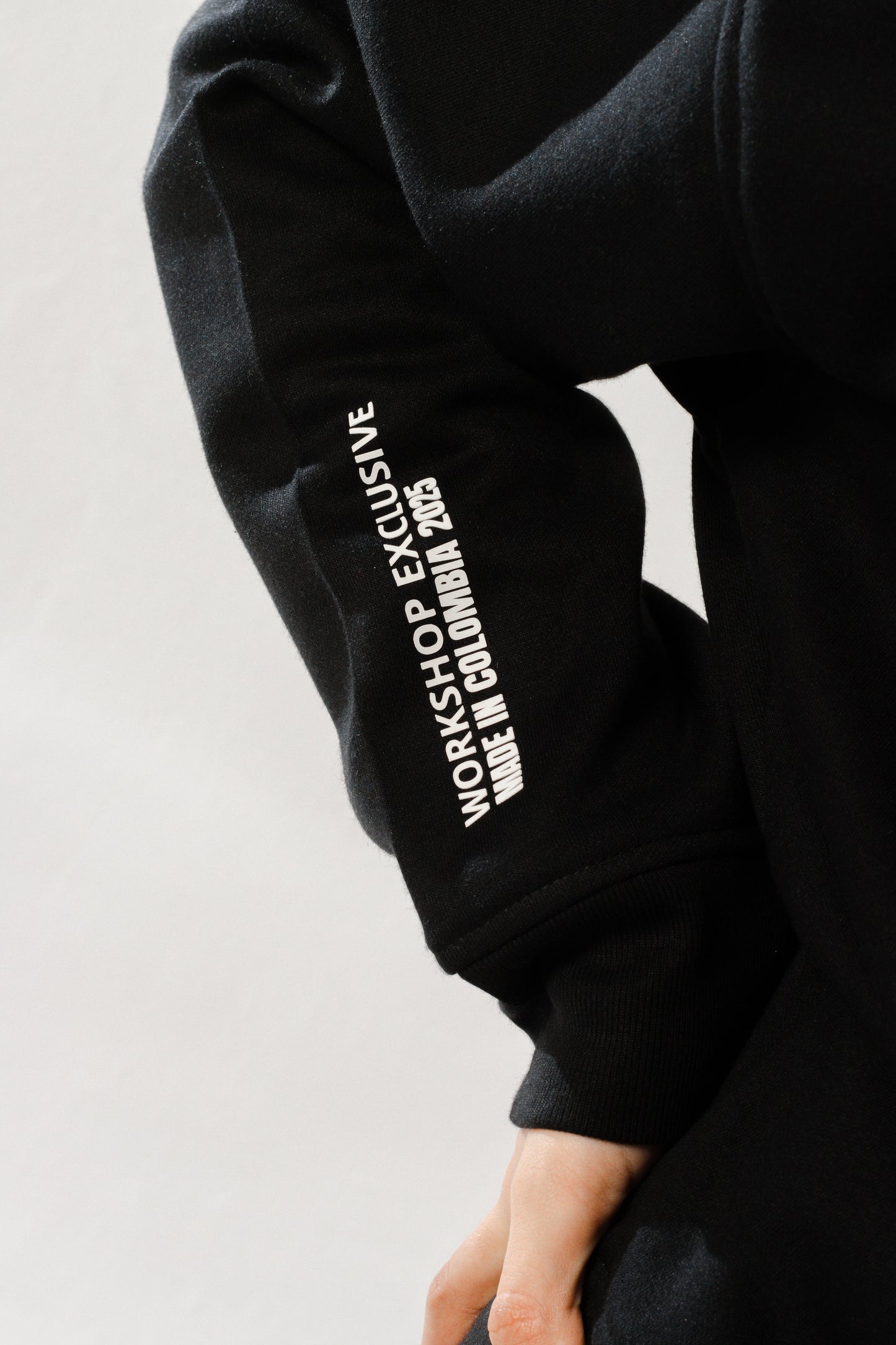 MOESCO LOGO BOXY FIT JACKET BLACK WOMAN